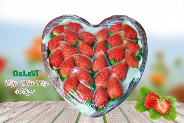 Hộp dâu tây trái tim