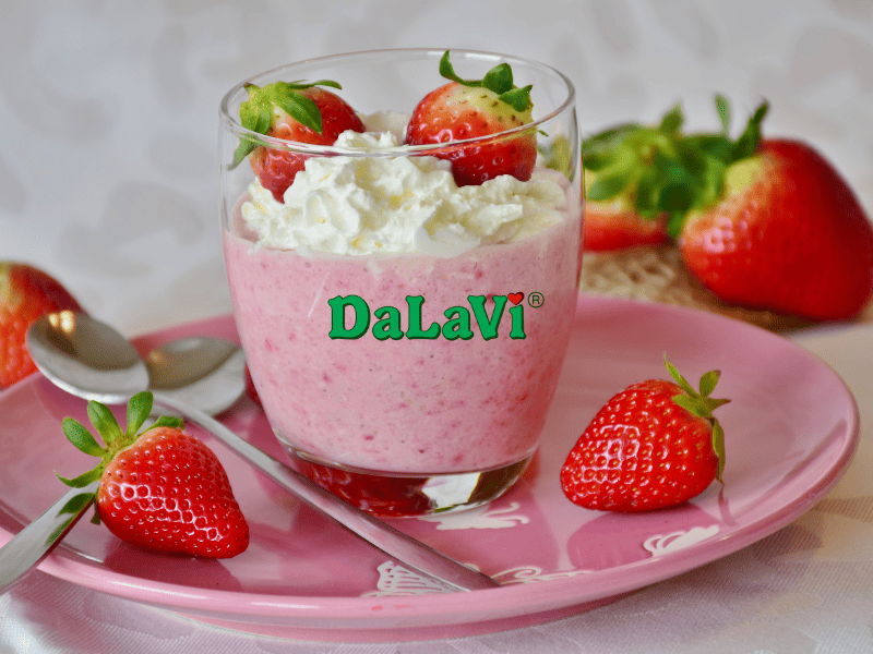 Cách làm kem dâu tây ngon, đơn giản tại nhà cho ngày hè oi ả